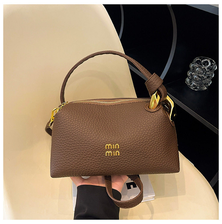 O1CN01meVnWK2Cv5RCs3Zip !!2217614678535 0 cib