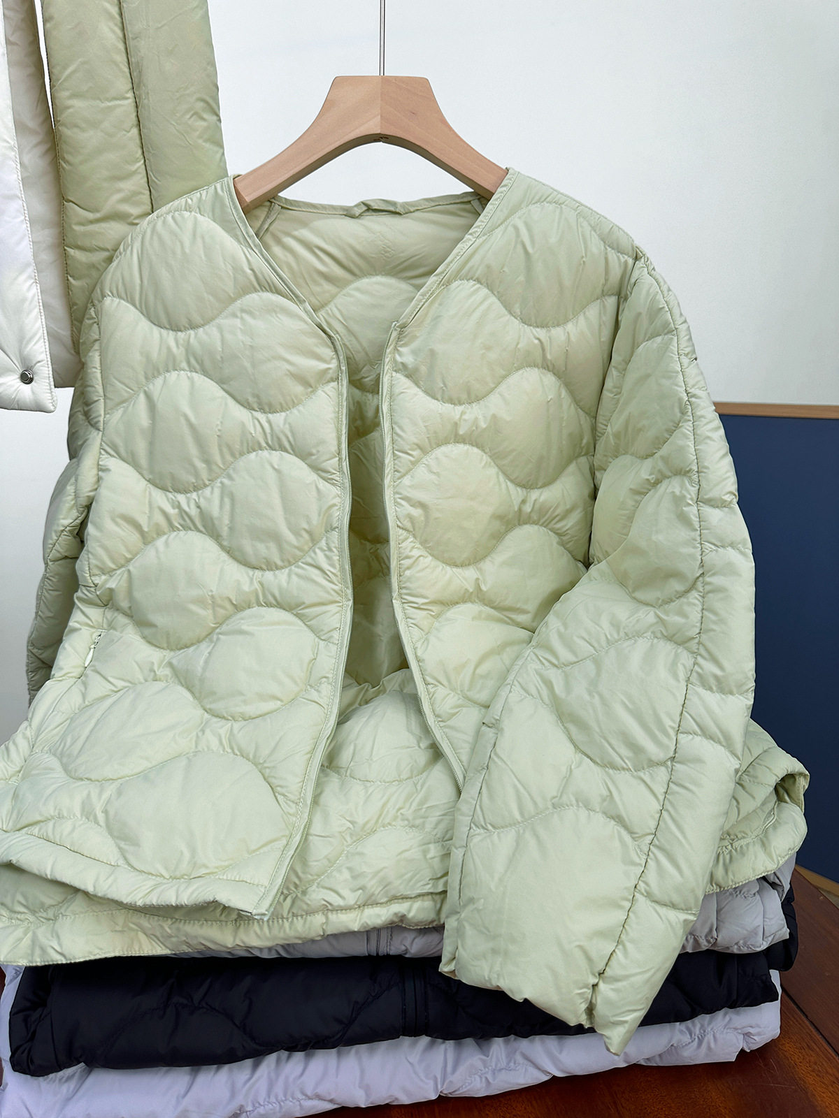 90% Goose down Jacket Women's Lightweight New Scarf Style 2025 Winter White Goose down Pinghu Origin Wholesale Dropshipping