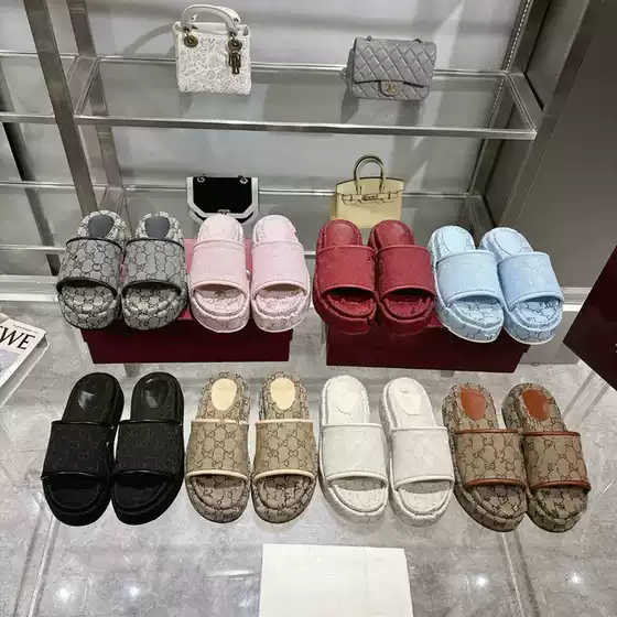 Cross-Border g Home Thick-Soled Slippers 2025 New Letter Printed Outer Wear Sandals Women's Casual Heightening Large Size New Style