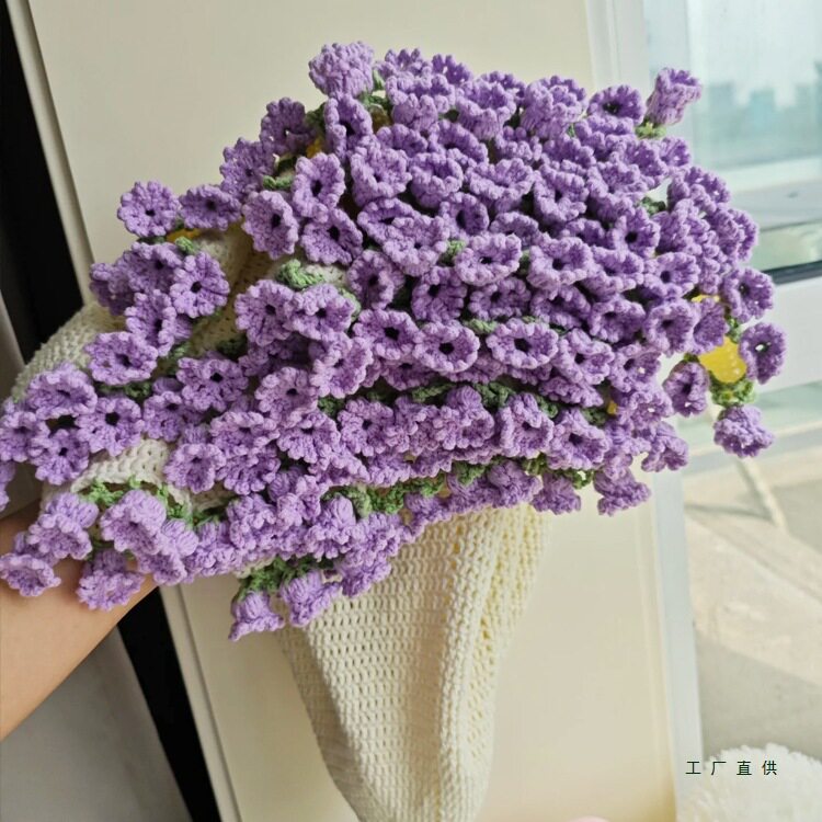 Hand-Knitted Rose Bouquet Blanket, Finished Knitted Nap Blanket, Birthday and Chinese Valentine's Day Gift for Girls, Teacher's Day Gift