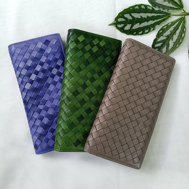 Factory wholesale men's and women's leather hand-woven long wallet sheepskin lightweight wallet large capacity card holder