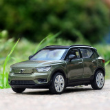 Легкосплавная модель внедорожника Volvo XC40 Caipo в штучной упаковке 1:32 с мощным звуком и световым игрушечным оформлением