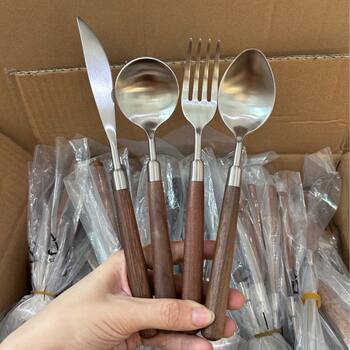 Yinuo kitchen walnut wooden handle 304 stainless steel spoon Fork suit household Western food spoon high-looking children