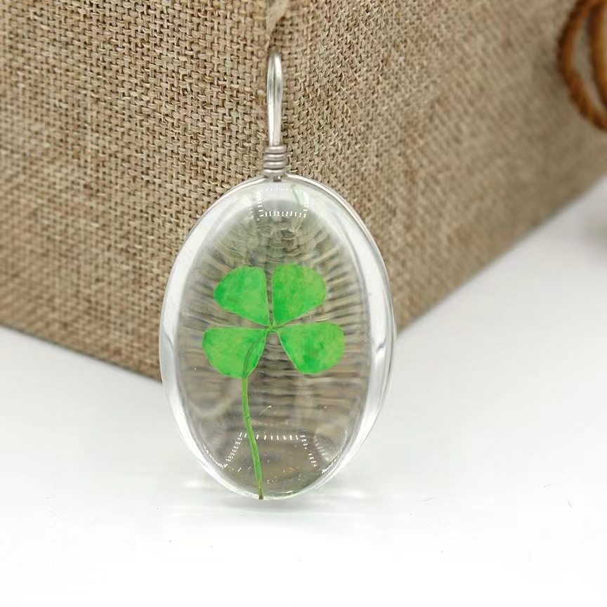 Four-leaf clover plant specimen time glass necklace green pendant sweater chain key chain diy accessories in stock