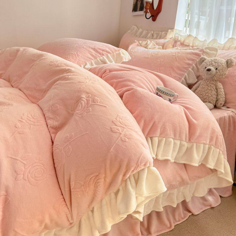 Korean Style Carved Velvet Milk Velvet Four-Piece Winter Coral Velvet Thickeneded Quilt Cover Flannel Bed Skirt Bed Bed Sheets Three-Piece Set