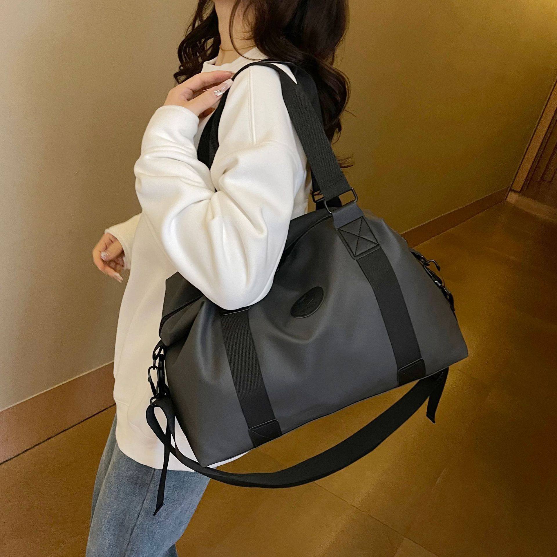 Travel Bag Men's Handbag Large Capacity Fitness Bag Yoga Sports Bag Oxford Cloth Waterproof Fitness Travel Bag