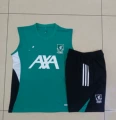 D25259# 2526 vest liver green (white advertisement)