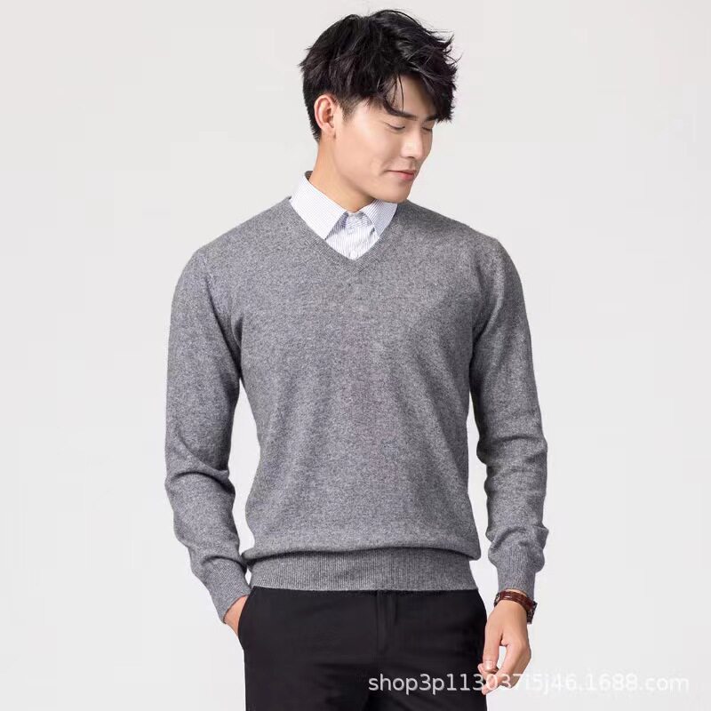 跨境新款韩版秋冬男士V领大码毛衫针织宽松纯色男毛衣打底衫