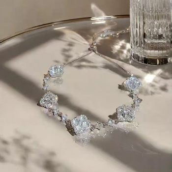 Explosive Four-petal Flower Zircon Flower Bracelet Light Luxury High-end Feeling Temperament Adjustable Bracelet New Style Bracelet for Women