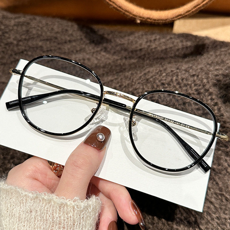 LY83037 Art Hepburn Style Small Round Frame Myopia Glasses Women's Multicolor Mixed Batch Fashionable Hawksbill Plain Frame