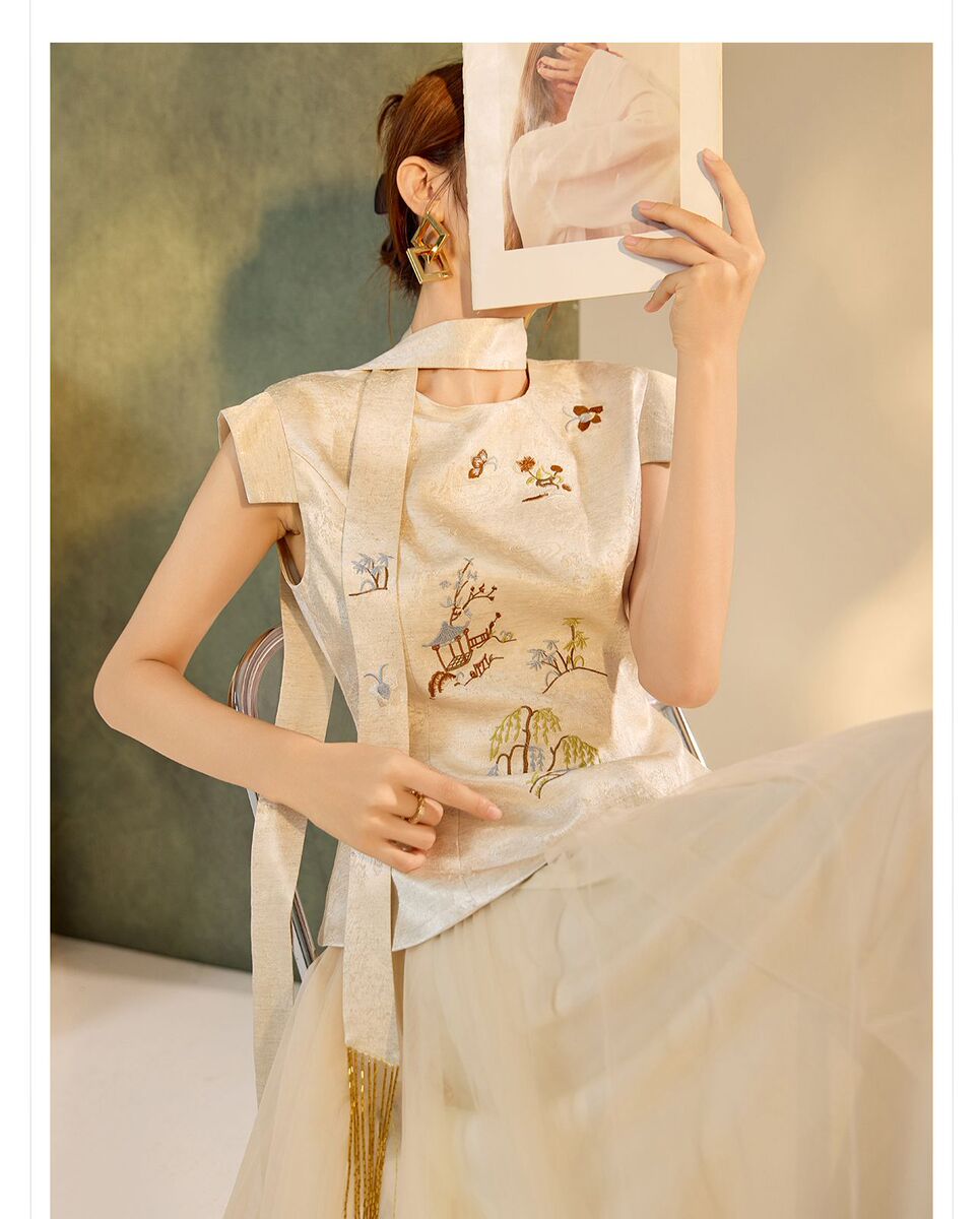 Bộ áo vest không tay thêu hoa kèm chân váy xòe dài — Váy lưới (giao hàng trong 7 ngày), Váy lưới (giao hàng trong ngày), Áo vest Streamer (giao hàng trong 7 ngày), Áo vest Streamer (giao hàng trong ngày)