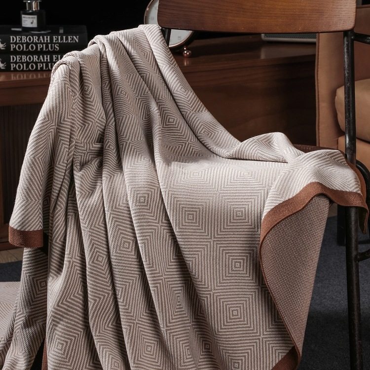 Knitted Light Luxury Aircraft First Class Aviation Blanket Air Conditioning Blanket Office Sofa Nap Blanket Cover Blanket Car Blanket