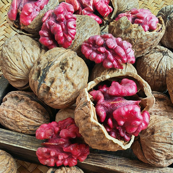 Rare] New Xinjiang Red Walnut Natural Red Skin Original Flavor Nut for Pregnant Women Yunnan Purple Rice Walnut