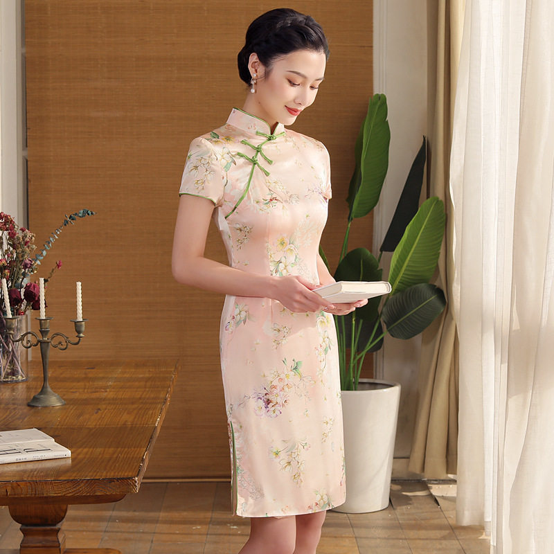 Cheongsam wholesale 2022 summer slim slim age-reducing Tang suit stand collar mulberry silk Chinese cheongsam skirt 3614