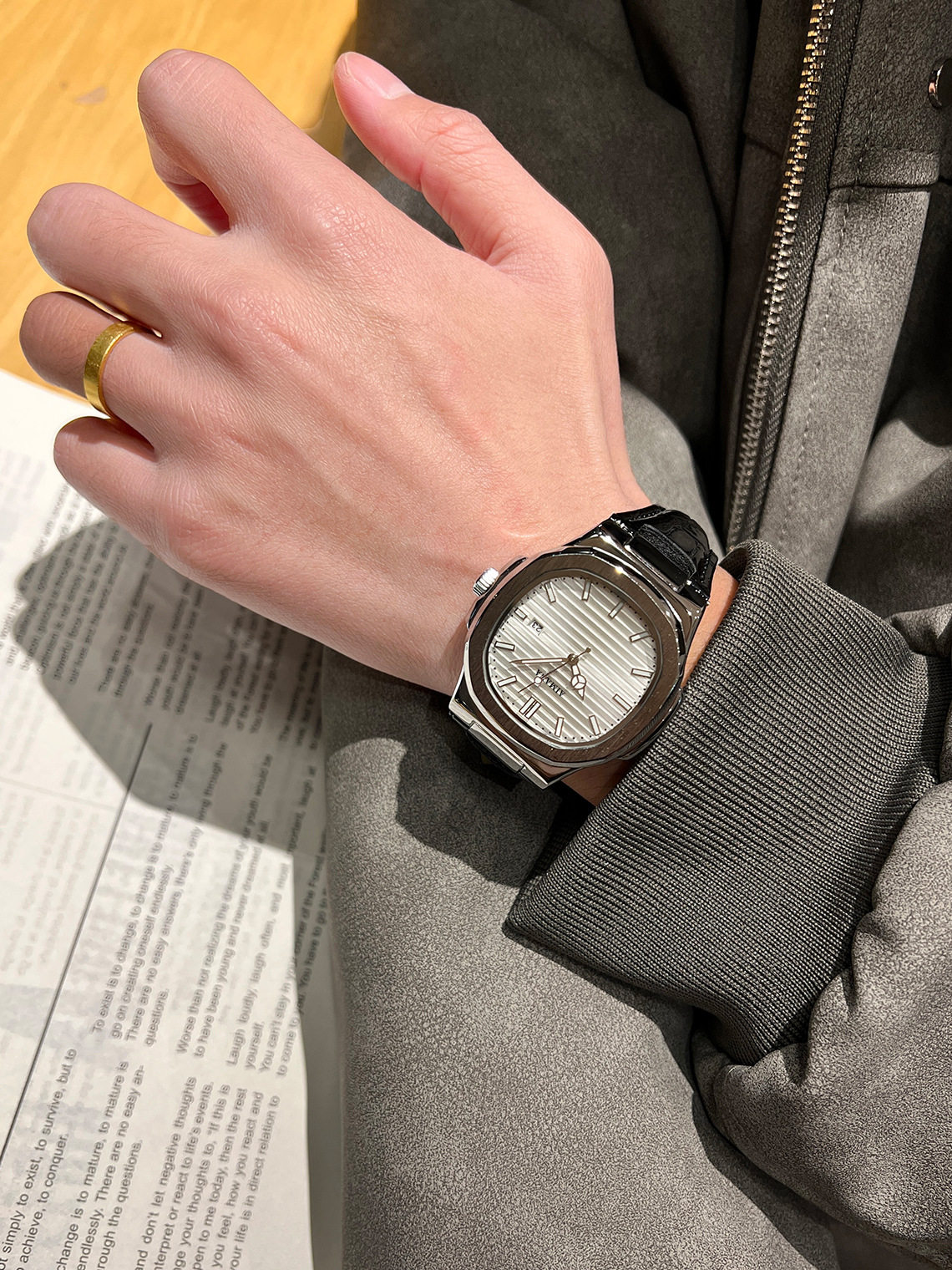 O1CN01nAyISn1Z6v5BicNtD !!2219695973146 0 cib