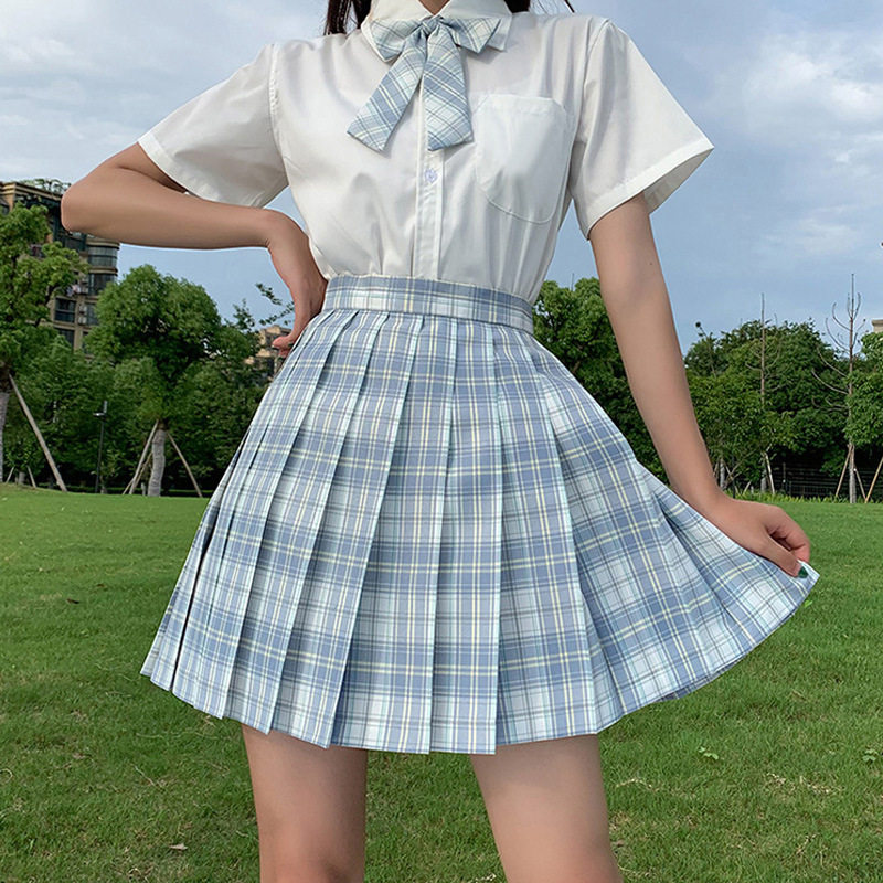 Gq9101チェックスカート + 白い先襟半袖 + 蝶ネクタイ