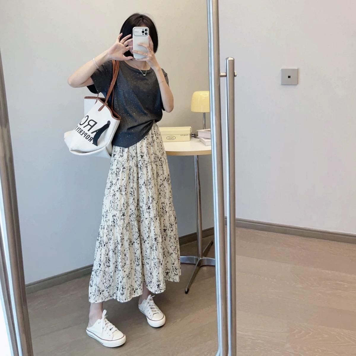 High Waisted Chiffon Floral Midi Skirt Lightweight Elastic Waist Flattering Fit Spring Summer Casual Wear Wholesale