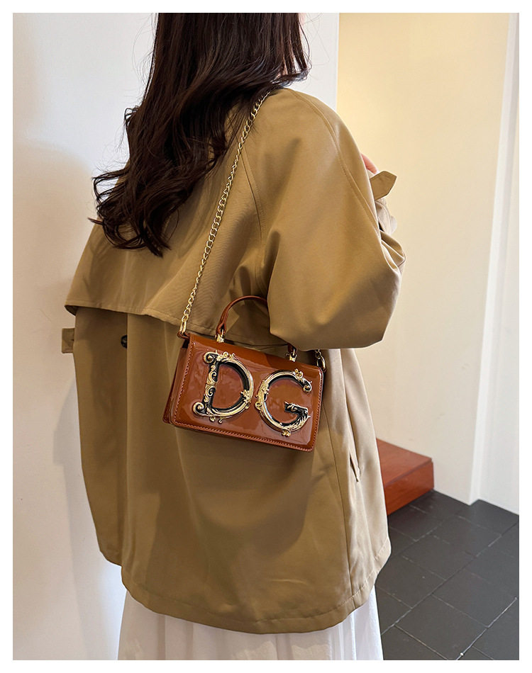 Cross-Border Patent Leather Hand-Held Fashion Women's Bag Chain Crossbody Bag Hand-Held Dinner Bag Fashion Catwalk Bag 11 O1CN01nDfI9p2G0X5GHE9CW !!2220381628953 0 cib