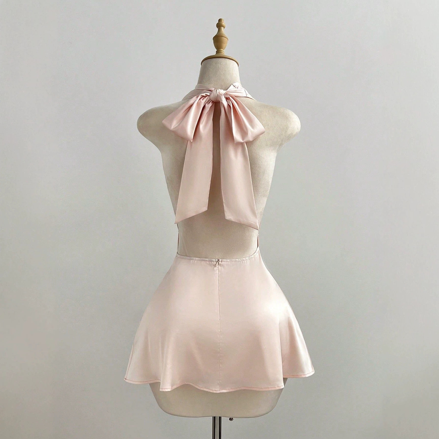 Backless Halter Dress Low Cut Fitted Waist Elegant Design Perfect for Parties and Events Ready to Ship