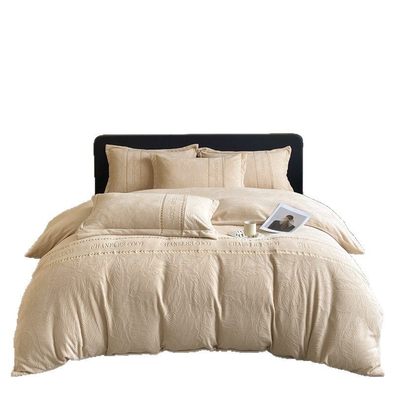 High-End Warm Three-Piece Set, Class a Maternal and Infant Grade Thickeneded Carved Milk Velvet Four-Piece Bed Autumn and Winter Quilt Cover