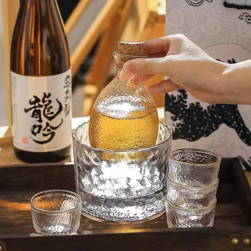 Japanese-style Hammer Pattern Transparent Phnom Penh Wine Warmer Wine Hot Wine Pot Popular One or Two Small Wine Glass Wine Set Gift Box