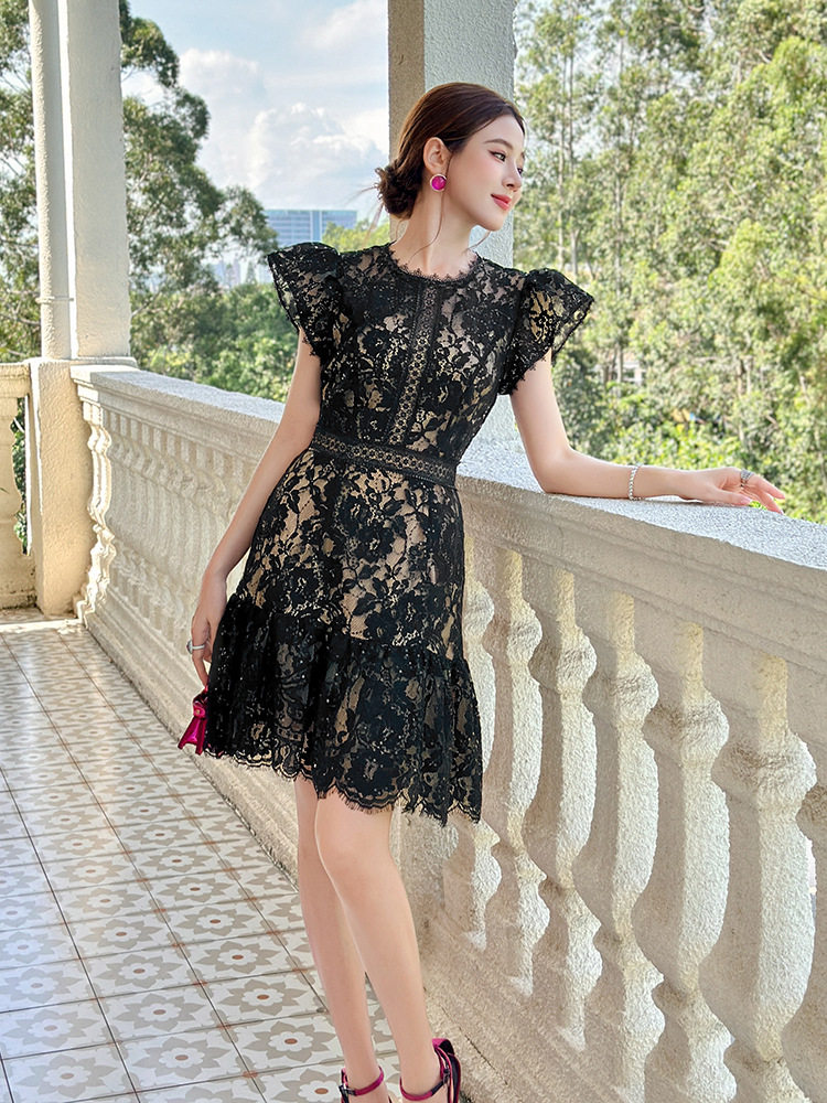 Đầm ren ôm body nữ cổ tròn tay ngắn phong cách Pháp — [Đen]