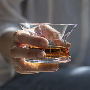 Rotating Spirit Glass Whiskey Crystal Glass Wine New High-Value Crystal Glass Xo Wine Glass