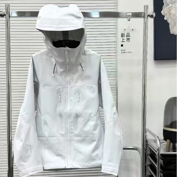New Taizhou Niaojia Same Model Sv7 Generation Polar White Outdoor Hardshell Windproof and Waterproof Jacket with Logo