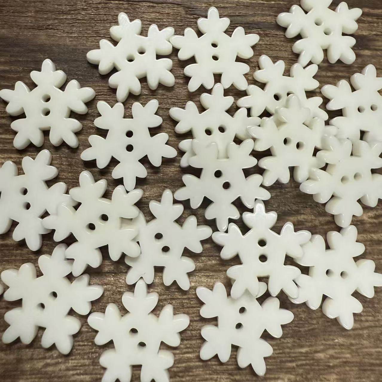 Cute Multi-Color Snowflake Sweater Cardigan Button DIY Handmade Sticky Painting Version Handbag Button