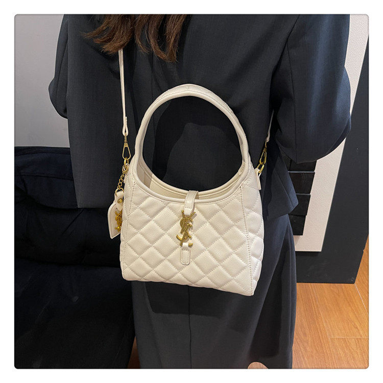 O1CN01nQryBo2DKjgQV2ZA9 !!2217723298591 0 cib