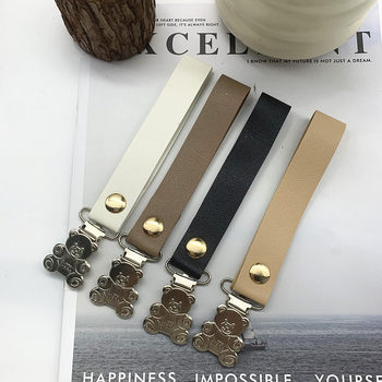 Ready-Stock Leather Stroller Shoe Clip, Snap-On Blanket Fixing Clip, Anti-Lost Clip, Bear Pattern Toy Clip
