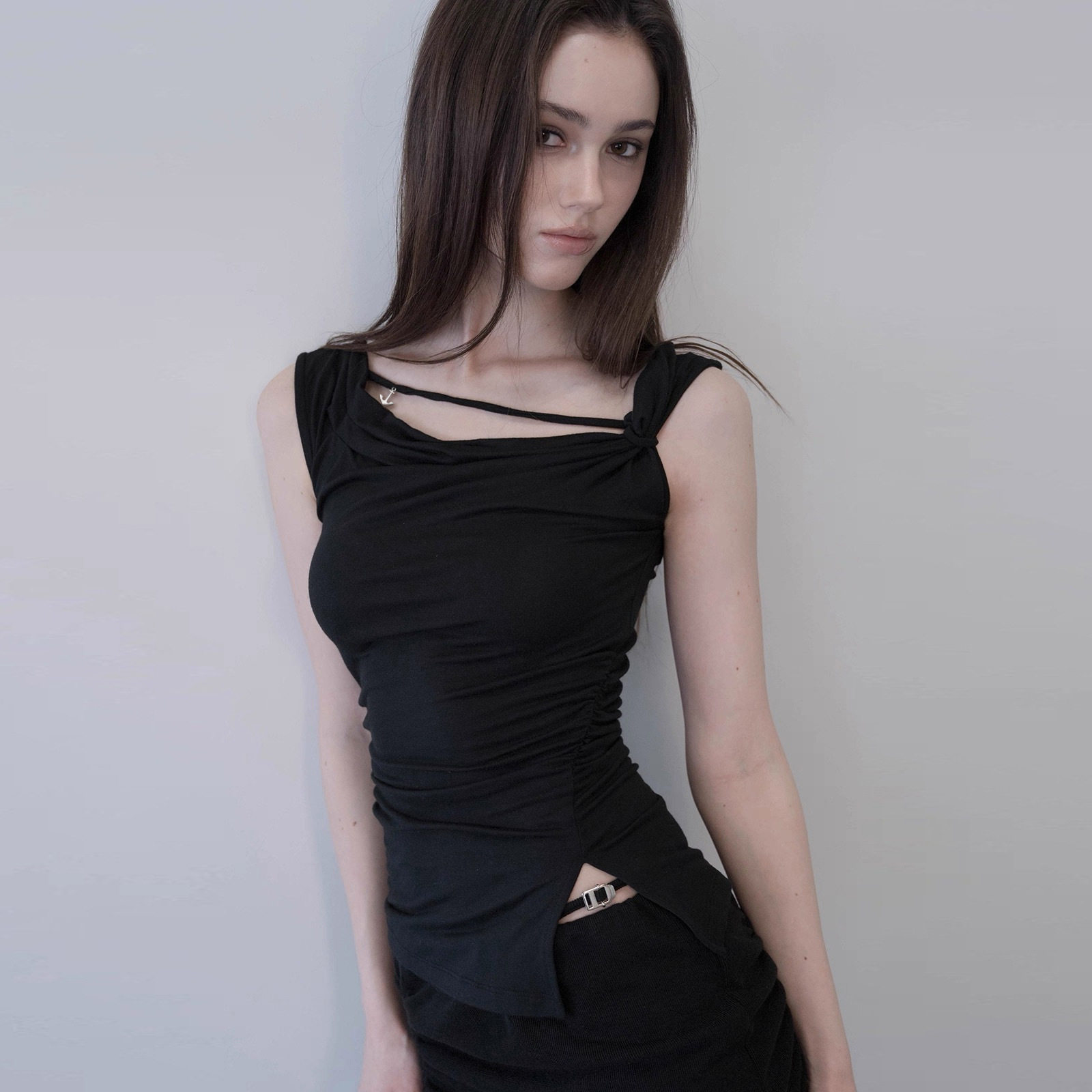 Off Shoulder T Shirt Fashionable Design Irregular Hem Solid Color Summer Casual Wear for Women Wholesale Available