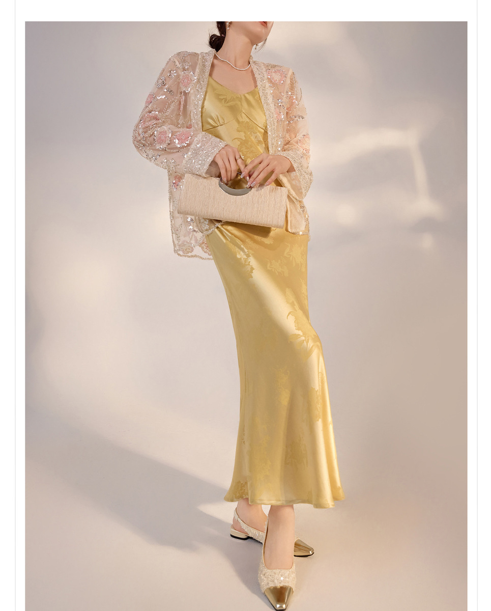 Áo khoác nữ dài tay dáng suông họa tiết hoa dập nổi phối sequin nhẹ — Màu mơ dịu nhẹ (tóc 7 ngày), Màu mơ dịu nhẹ (tóc nhuộm trong ngày)