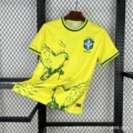 2223 brazilian yellow bird