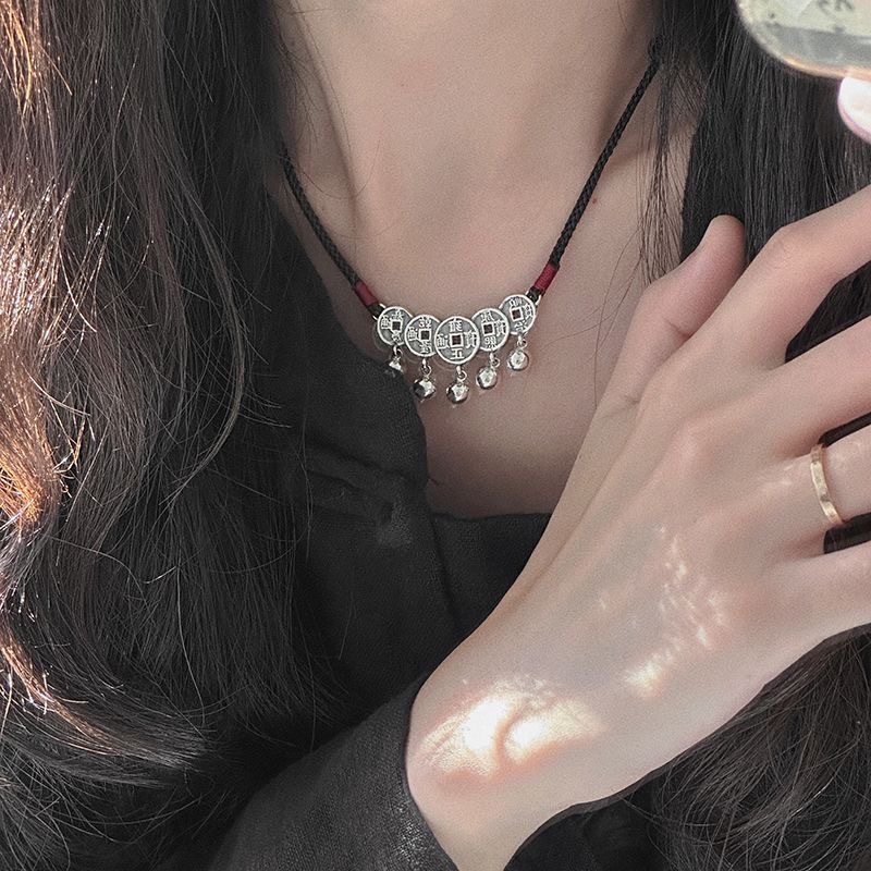 Vintage Light Luxury Five Emperors Coin Necklace Women's New Arrival Bell Woven Collarbone Chain Birthday Gift for Girlfriend