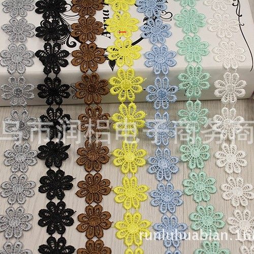 Spot supply 26 color explosion 2.5cm8 flower water soluble embroidery lace diy clothing applique