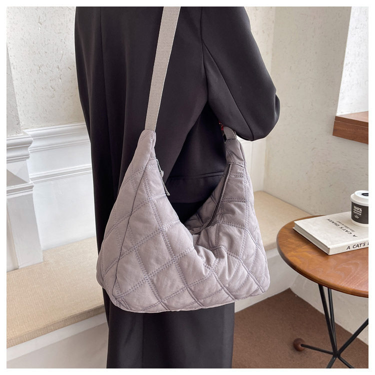 Women's Bag 2025 New Casual Shoulder Bag Korean Style Embroidery Rhombic Down Cotton Bag Women's Dumpling Crossbody Bag