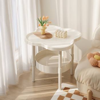 Cloud Edge Four-Leaf Clover Small Coffee Table Bedside Table, Beautiful and Durable Modern Simple Bedside Table