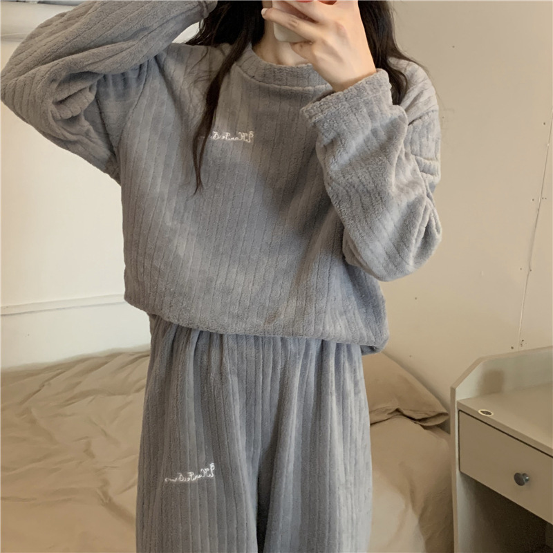 珊瑚绒睡衣女秋冬加厚法兰绒可爱家居服外穿宽松长款时尚开衫套装