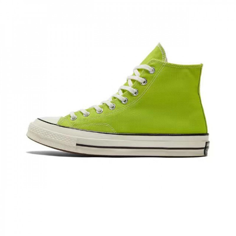 キャンディグリーン（ワンサイズ大きめ）が人気