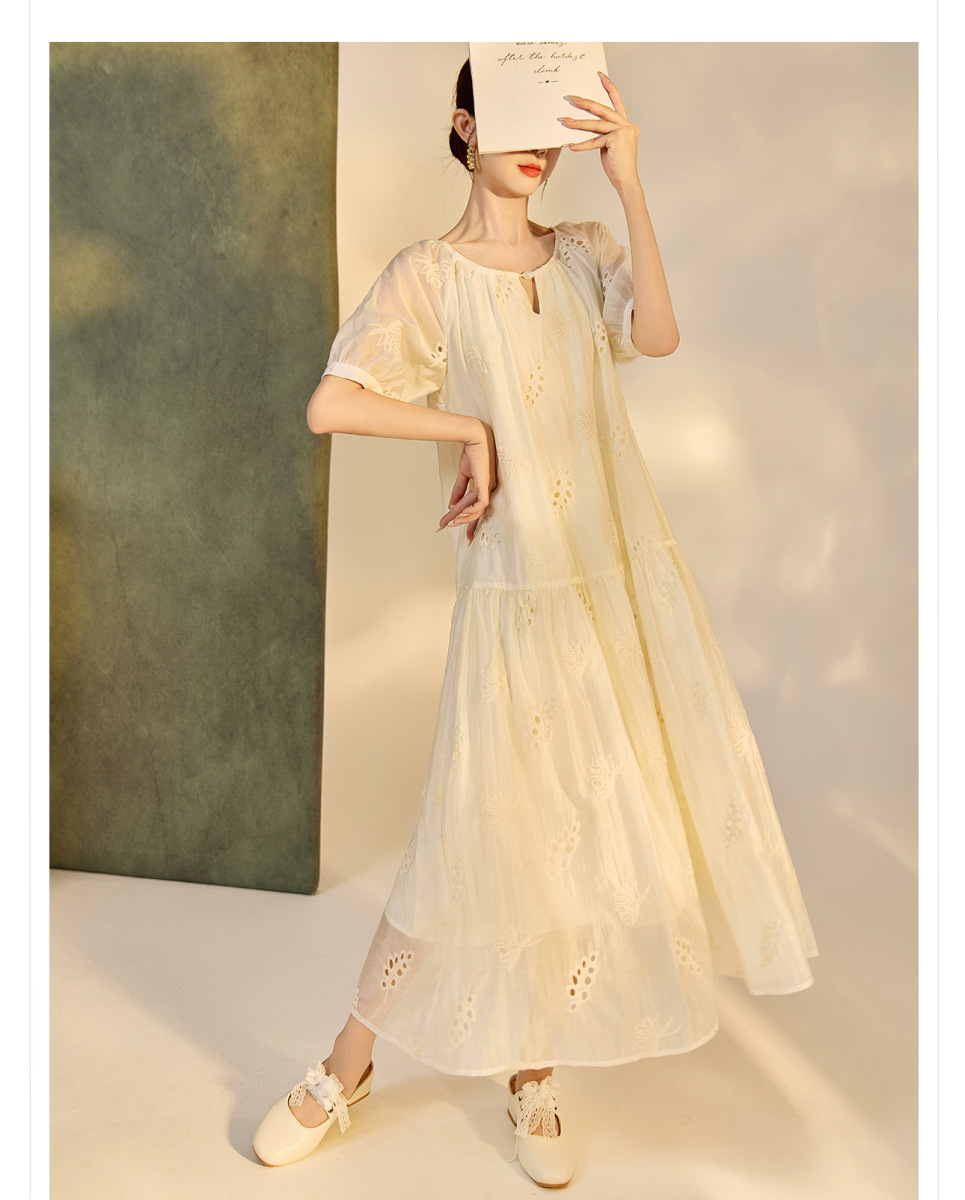 Đầm nữ dáng suông cổ tròn tay ngắn chất tencel mềm mại — Màu mơ sữa (cấp trong ngày), Màu mơ sữa (giao hàng trong 7 ngày)