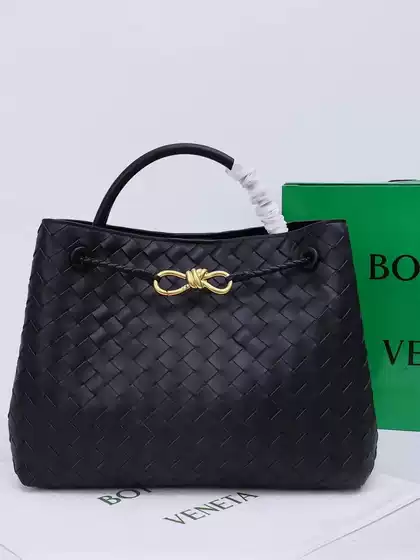 2025 Summer New Woven Bv Horn Bag Tote Bag Handbag Crossbody Bag Simple, Stylish and Elegant