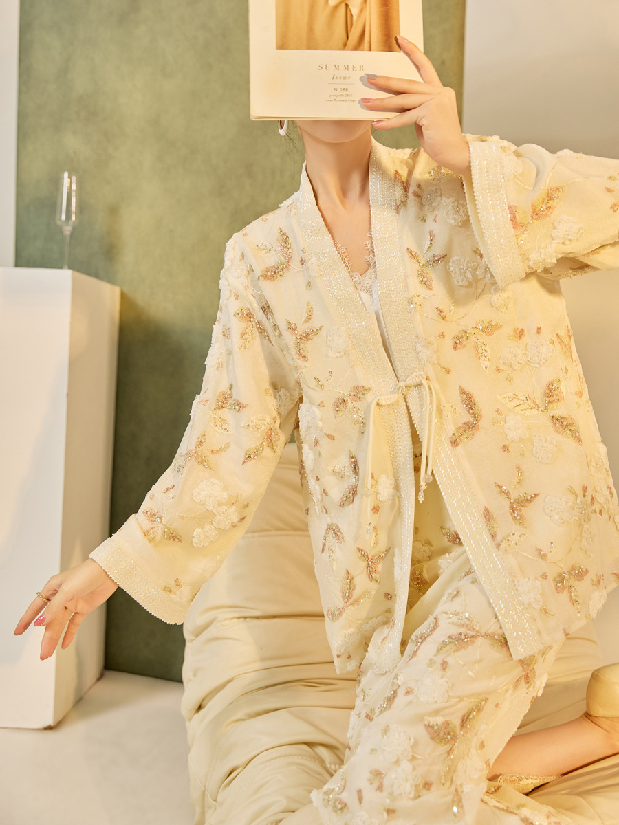 Bộ áo khoác dài tay thêu đính cườm kèm chân váy chữ A dáng dài — váy, Áo Khoác