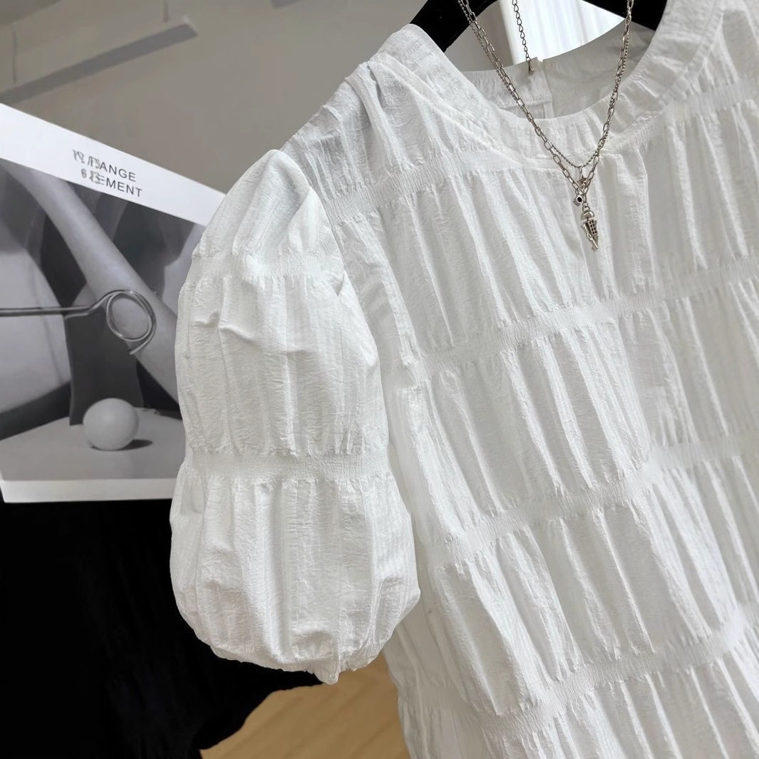 Loose Fit Short Sleeve T Shirt Vintage Style Pleated Design Casual Wear Available in White and Black Wholesale
