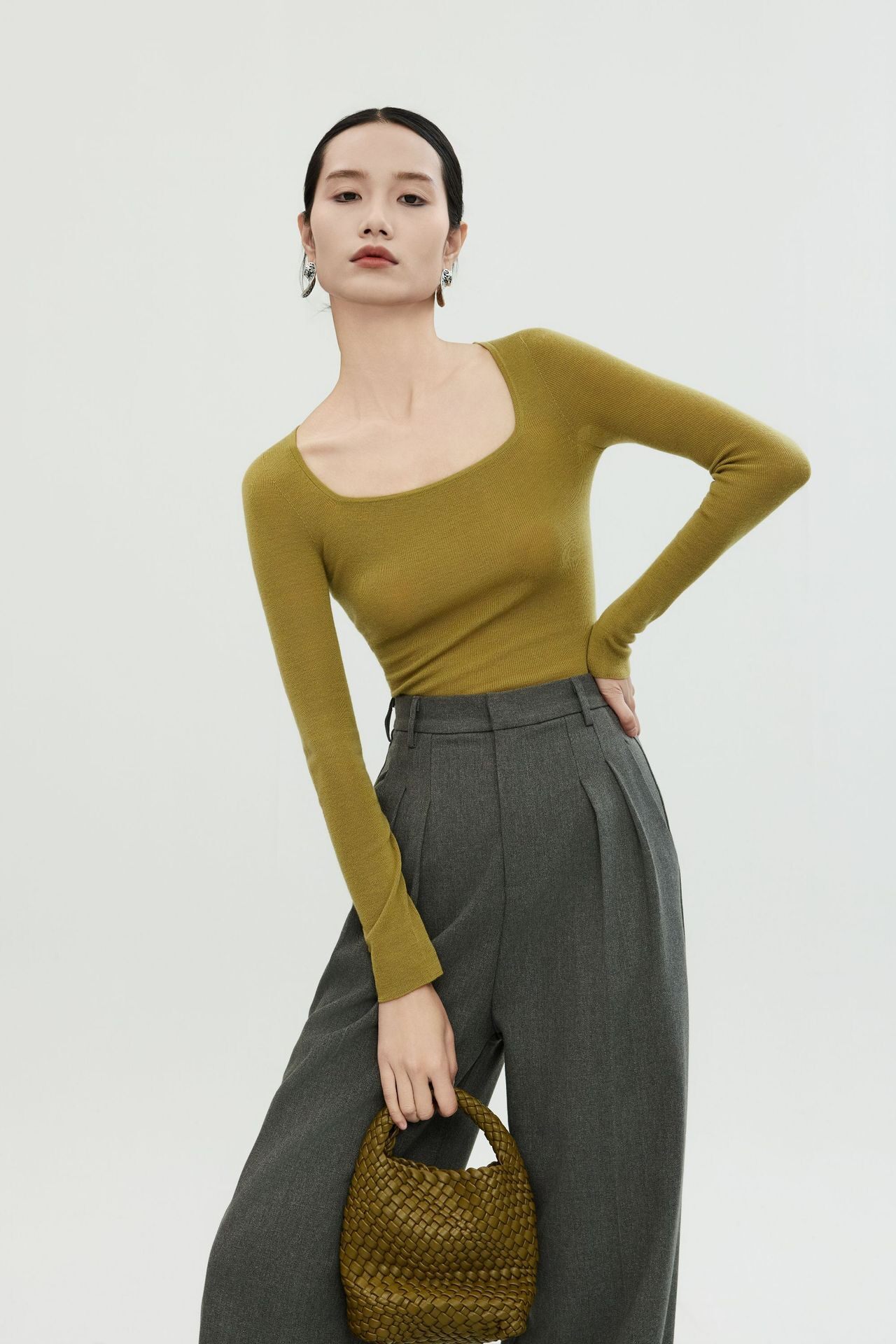 100%美丽诺羊毛方领针织衫修身显瘦薄款长袖上衣气质通勤打底衫女