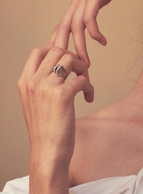 18k金不锈钢镶嵌水钻波浪形开口戒指ins中性冷淡风钛钢戒指不掉色