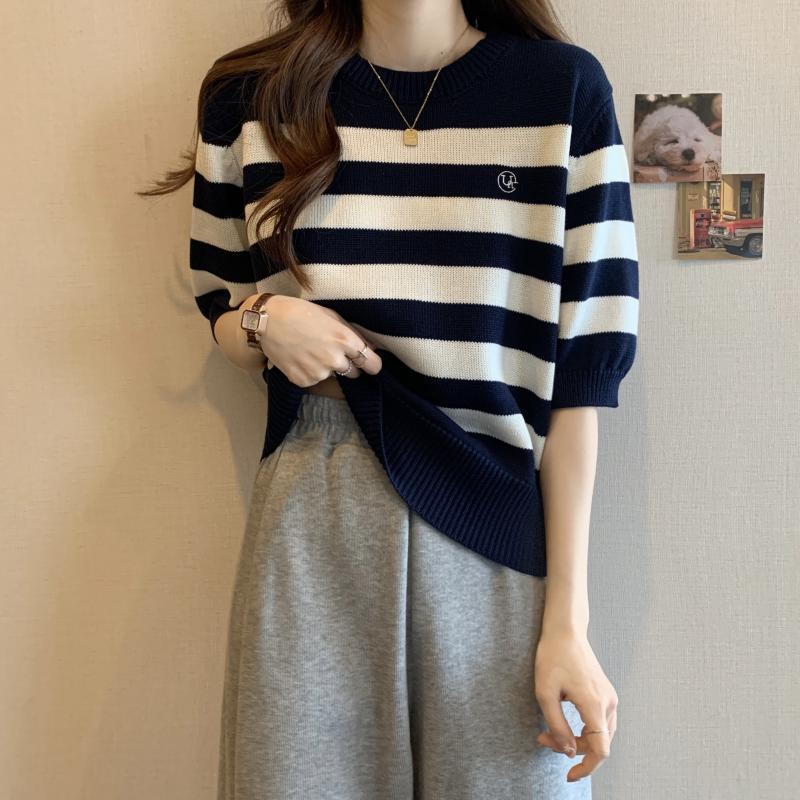 Plus Size Womens Loose Fit Short Sleeve Knit Top Striped Pattern Summer Casual Wear