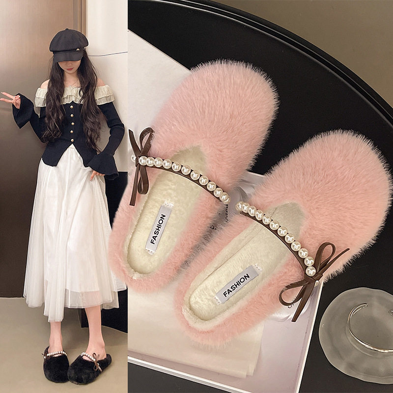 2025 French-Style Large-Size Flat Versatile Closed-Toe Mules for Women, Elegant Slippers Fashionable with Dresses, Soft Furry Shoes