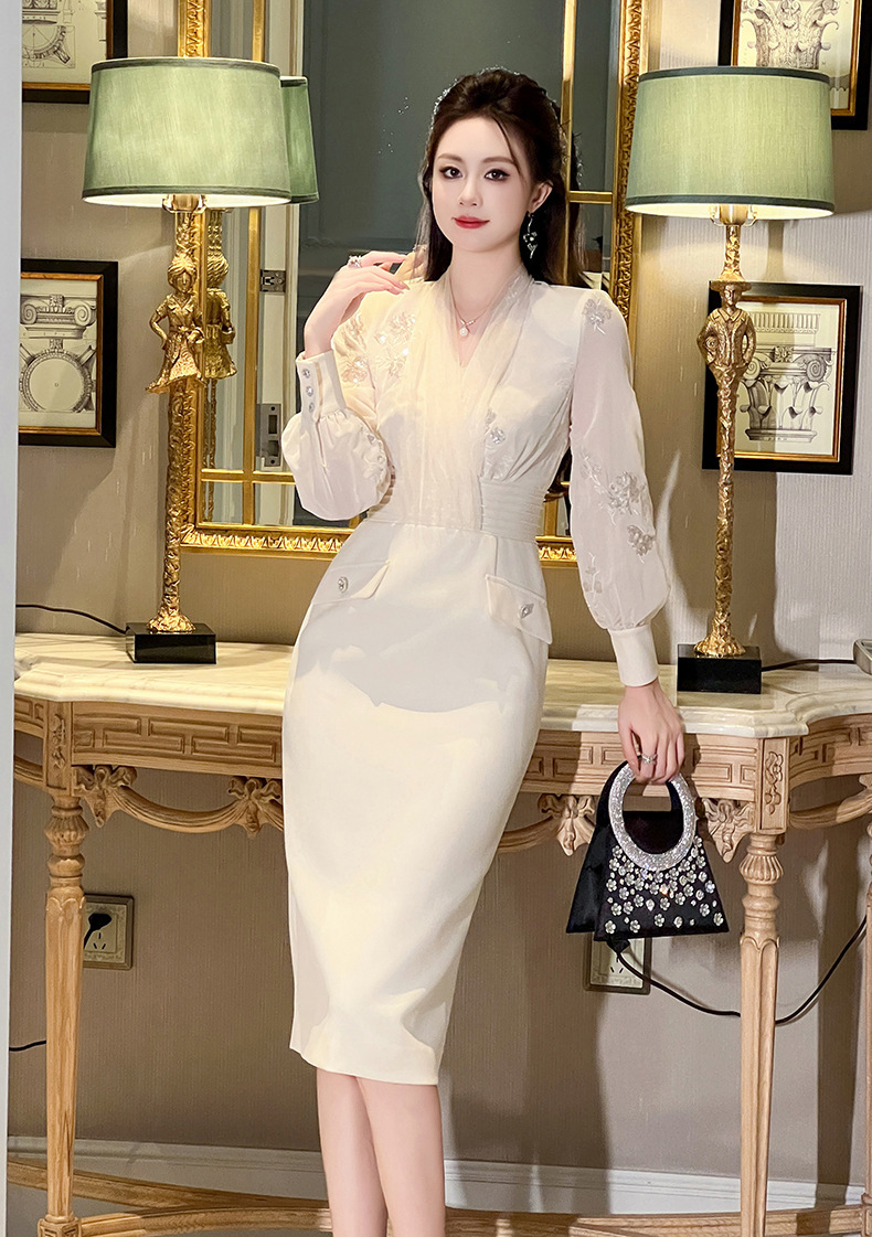 Đầm nữ cổ chữ V tay phồng ôm body dáng qua gối phong cách Pháp — Màu ngà ngọc trai
