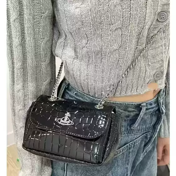 Empress Saturn Crocodile Pattern Mini Chain Crossbody Small Square Bag 2025 New Niche Design Shoulder Handbag